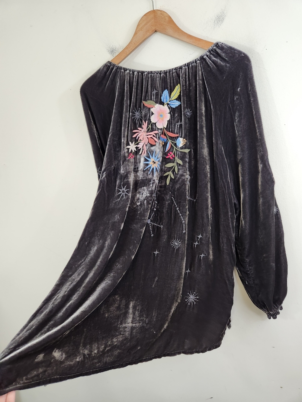 Johnny Was “Celestin” embroidered velvet top - Picture 10 of 15